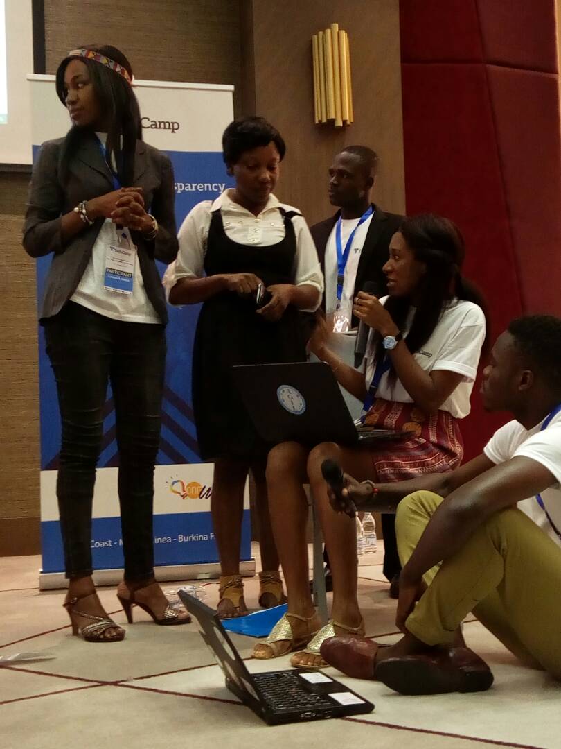 DiderotGnahore's tweet photo. Restitution de notre solution pour l'alphabétisation avec une application mobile pour un enagement du monde rural.
#TechCampAbidjan https://t.co/FqPSGH61lZ