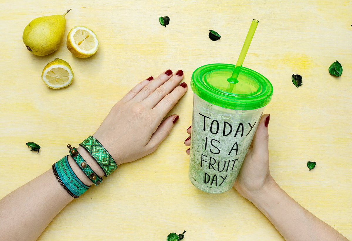 HermanDesign1's tweet photo. Fruit daaaay 💚 Fruuuuit daaaay 💚🍋🍐🍹Three-part leather bracelet 🤗  Photo @NevenKrcmarek #HealthyLiving  #etsyseller https://t.co/rjpSOuvSh0