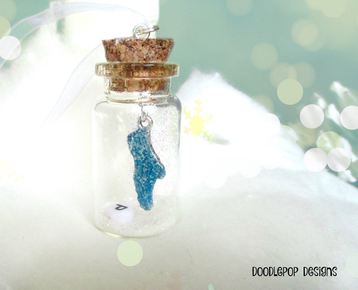 DoodlePopDesign's tweet photo. Blue running shoe ornament - Running gift for him - Personalised Chris… https://t.co/AEXFIeMvuZ #Etsy #GiftForRunner https://t.co/eBTCuW9OlS
