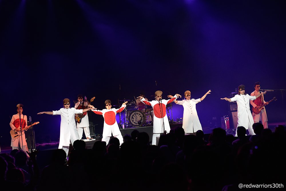 Red Warriors Sur Twitter オープニング アクト 氣志團のライブ写真とセットリストをお届けします Reds30th Bring It On 喧嘩上等 スタンディング ニッポン One Night Carnival バラとワインとワンナイとカーニバル 変 Feat 岸野 弾 T Co 10najk0gde