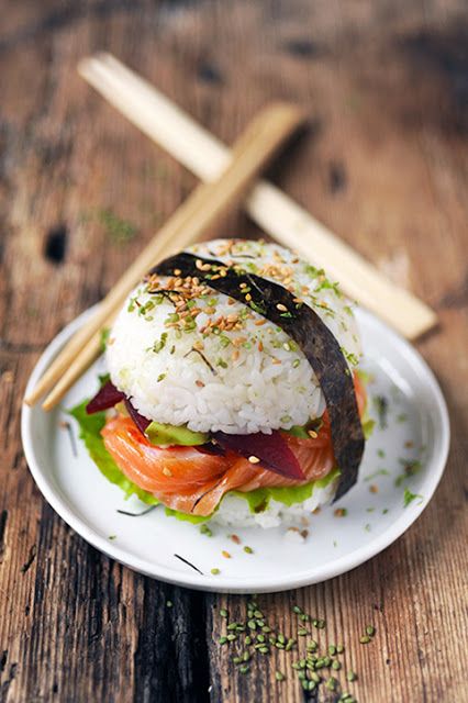 Lemon_Butta's tweet photo. How awesome is this little #sushi burger? https://t.co/cf0aIWFQzn