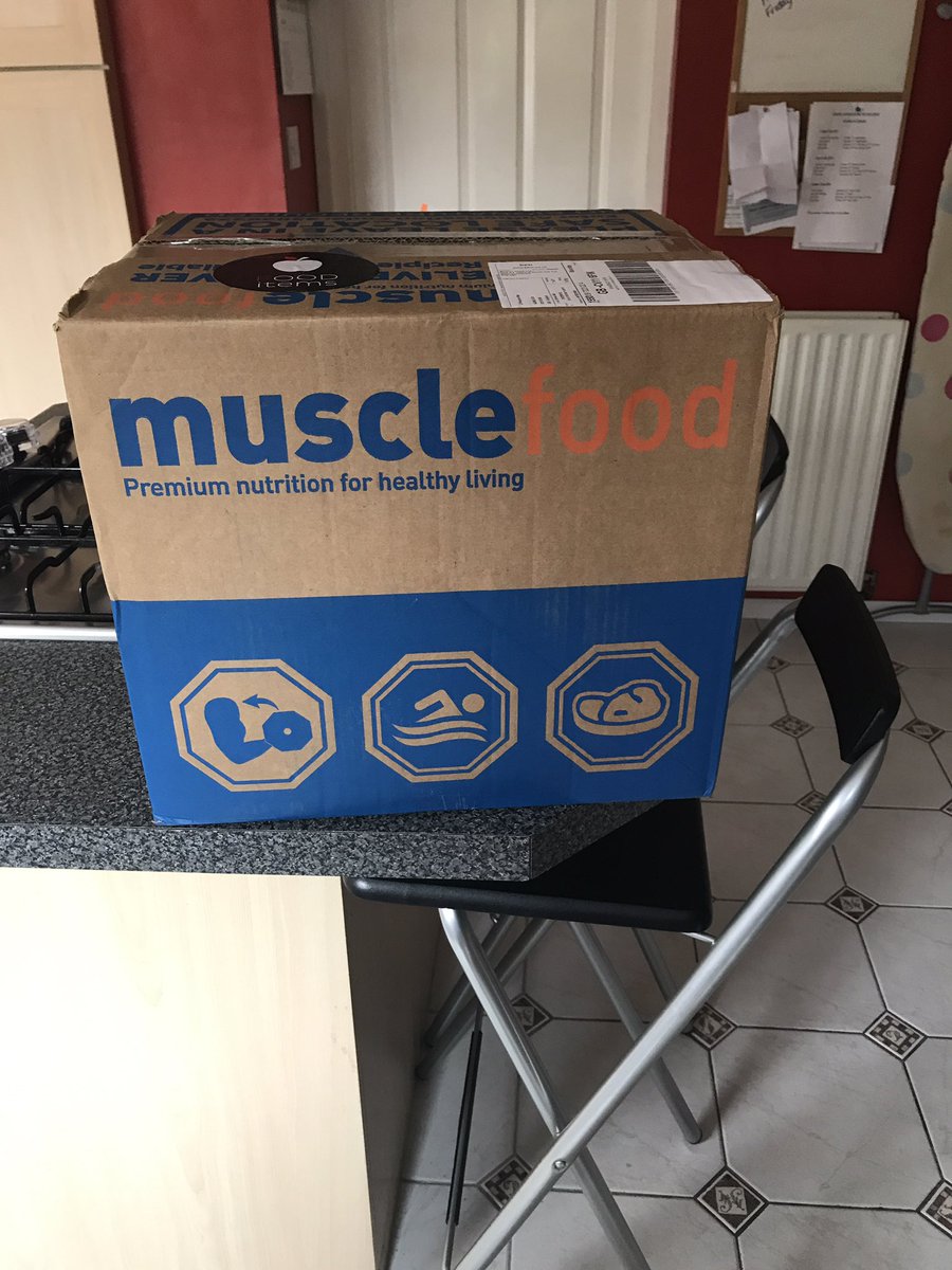 19emmie80's tweet photo. Have been waiting for my first @MuscleFoodUK order all week! #tweetyourmeat #cleaneating #backonthediet #nomnom #whatfirst #musclefood https://t.co/JTi8UJ3Ggq