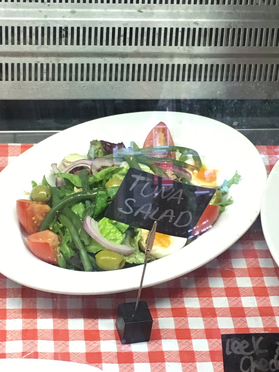 PulseChoir's tweet photo. @StMarysPutney what's the difference between a choir and a salad? You can tune a choir, but you can't tuna salad! #pun-tney https://t.co/07bYk8ltQx
