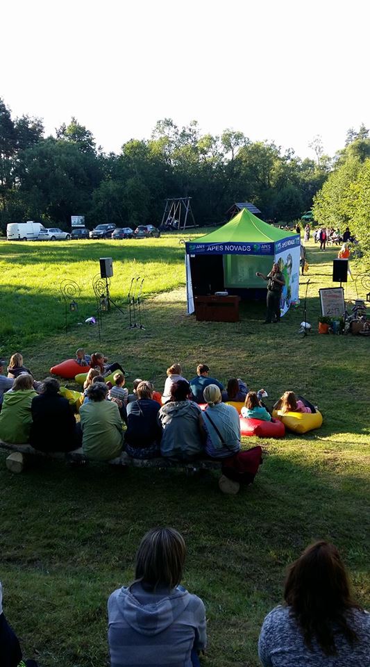 Apes_TIC's tweet photo. Apē aizritējis jau otrais Vaidavings... Bija interesanti, dzirdējām pat sikspārņus! :) #Vaidava https://t.co/tyaok9mS3J