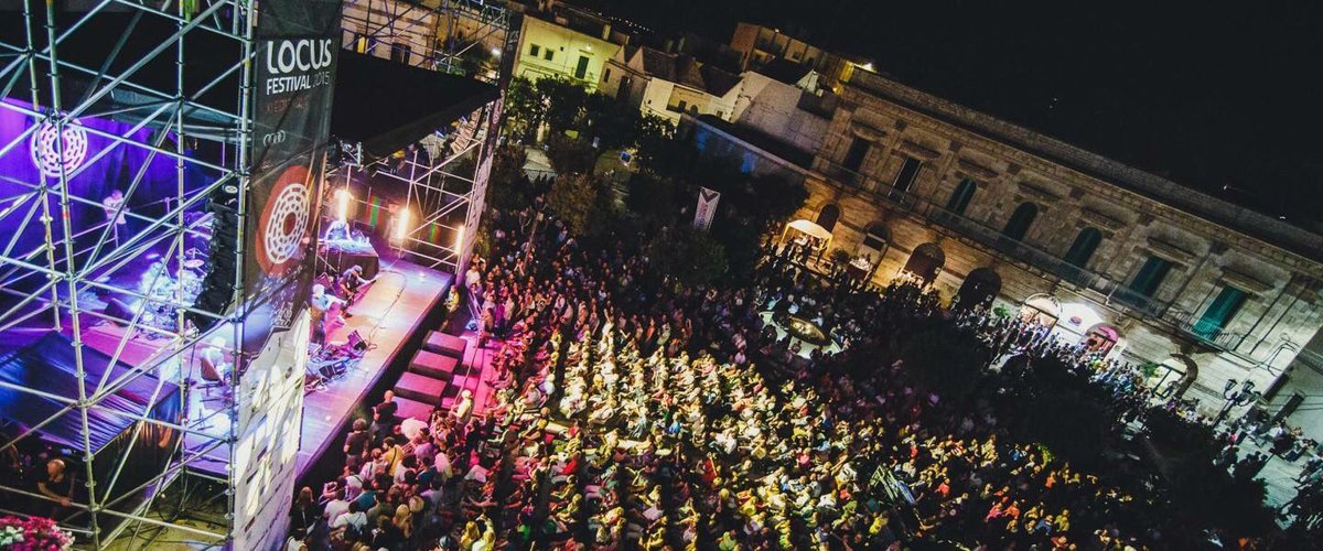 viaggiarepuglia's tweet photo. #WeShowPuglia: Il racconto live dell'estate pugliese parte stasera dal @Locusfestival!Scopri di più:
https://t.co/MDGzHCnWnt
#WeAreinPuglia https://t.co/cunZhDmCkZ