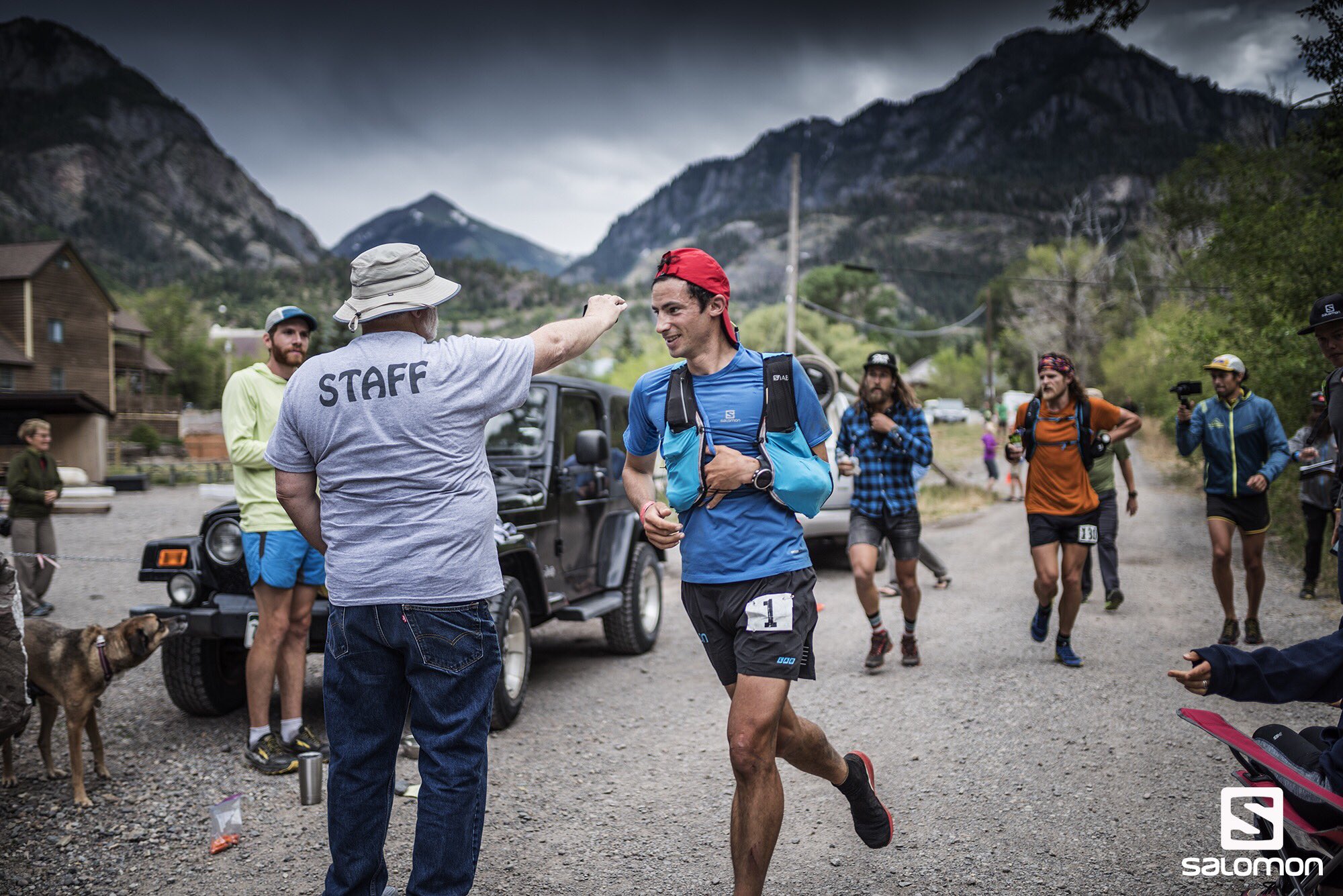 Salomon Running on Twitter: "After 90 Miles this guy is still leading  #HR100 with his arm in a sling. Can he pull off an extraordinary win? 📷  @jsaragossa https://t.co/4o9D9fpM58" / Twitter