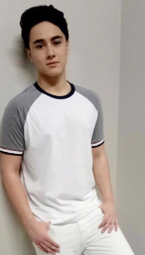 Eme011Meme's tweet photo. Happy birthday @Barber_Edward_ 
EDWARD BornForYOY https://t.co/d55cHZrJaO