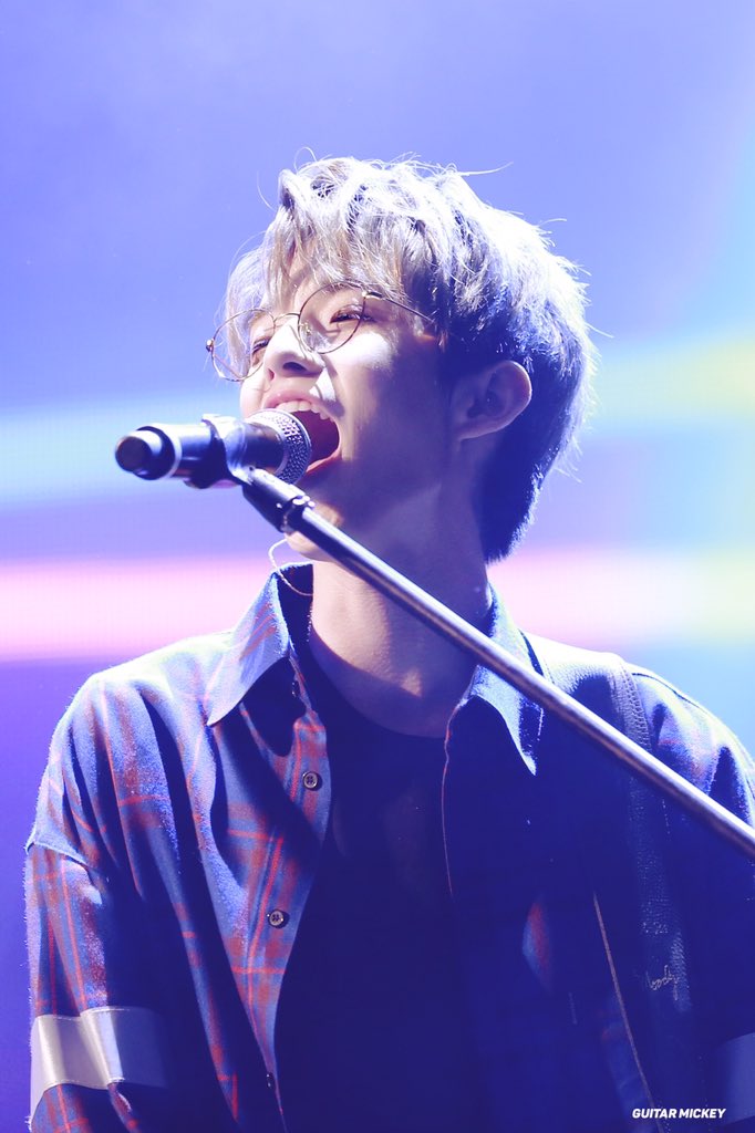 170318   🎤🎼
#데이식스 #제이 
#Jae #DAY6 
#EveryDAY6 
#SUNRISE