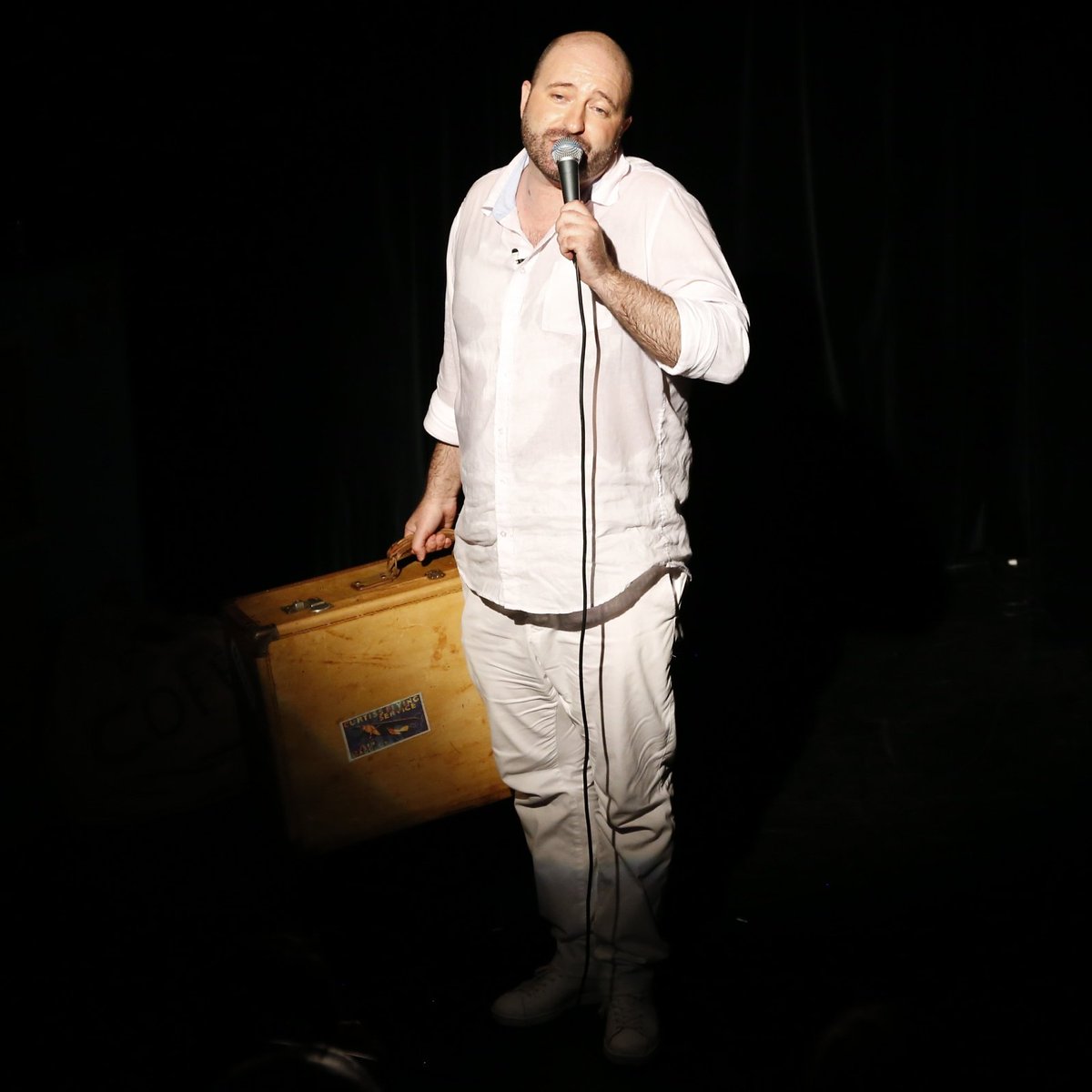 Xavier Fagnon 
Dans Rendez-vous place Gandhi 
Au Petit PALAIS des Glaces 
Jusqu'au 2 Septembre 2017 
Jeudi vendredi samedi 20h