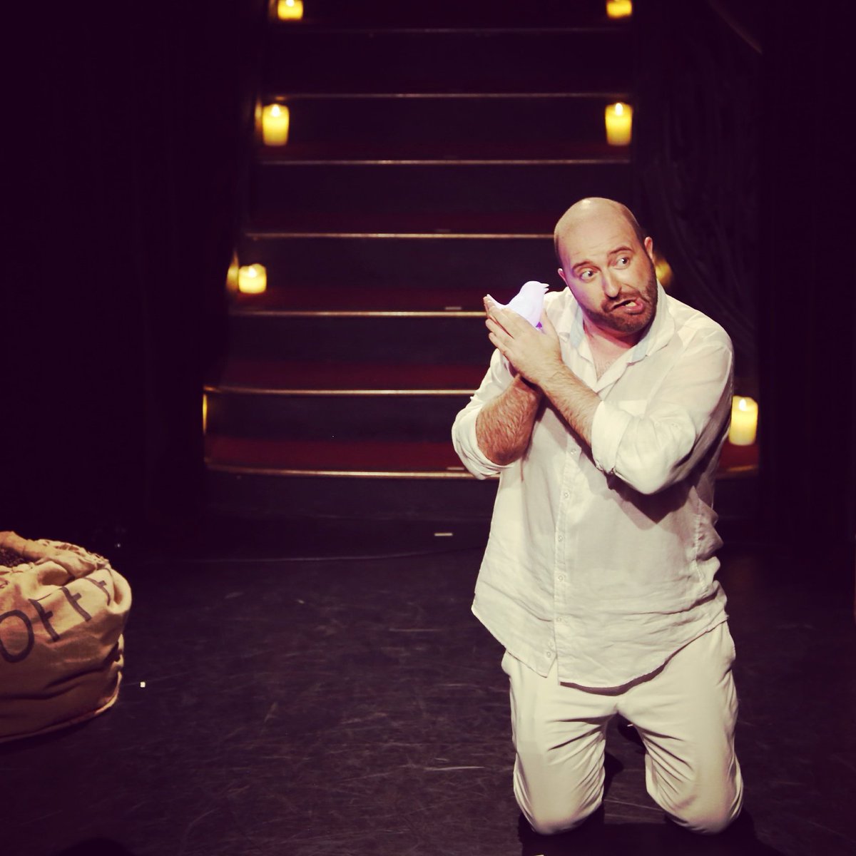 Xavier Fagnon 
Dans Rendez-vous place Gandhi 
Au Petit PALAIS des Glaces 
Jusqu'au 2 Septembre 2017 
Jeudi vendredi samedi 20h