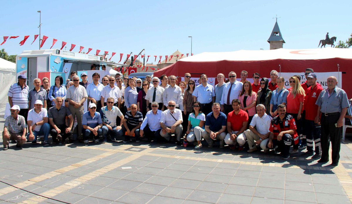 KayseriHSM's tweet photo. 15 Temmuz Şehitleri Anma, Demokrasi ve Milli Birlik Günü Kan Bağışı Etkinliği 
#15Temmuz #15TemmuzDemokrasiveMilliBirlikGünü #KorkmaSönmez https://t.co/5y6LXB2pEQ