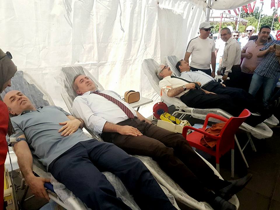 KayseriHSM's tweet photo. 15 Temmuz Şehitleri Anma, Demokrasi ve Milli Birlik Günü Kan Bağışı Etkinliği 
#15Temmuz #15TemmuzDemokrasiveMilliBirlikGünü #KorkmaSönmez https://t.co/5y6LXB2pEQ