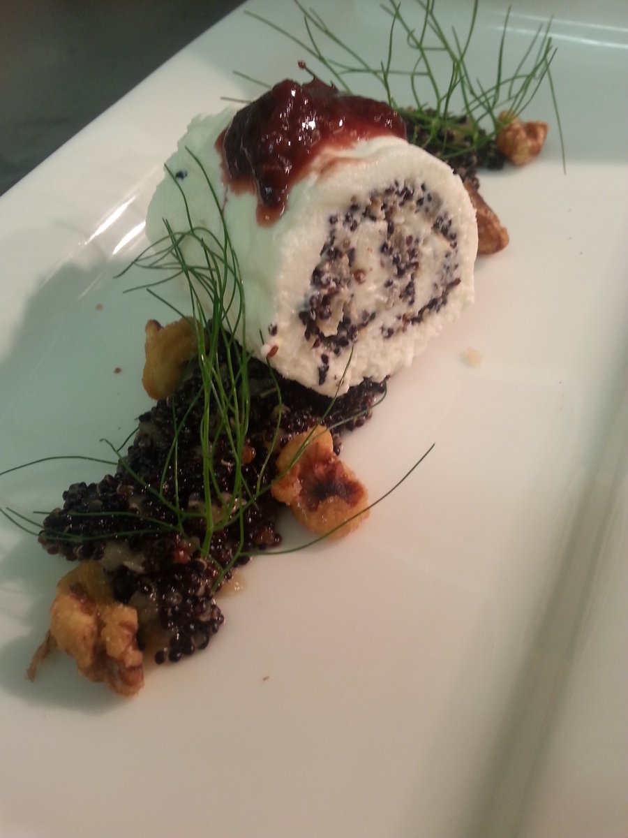 OakleyHallChefs's tweet photo. A selection of our new starters @oakleyhallGH @oakleyhall https://t.co/z6uR7G45G6