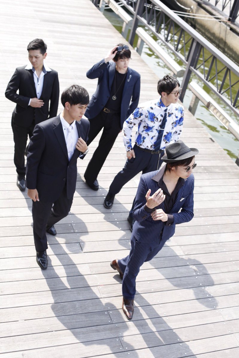 rikuto_1's tweet photo. モデル男子動きだします！！
応援よろしくお願いします😊

にしても笑、あっつい暑い😵💦

#メンズモデル
#スーツ撮影
#mpro
#楽しすぎ https://t.co/km35lWyKVG