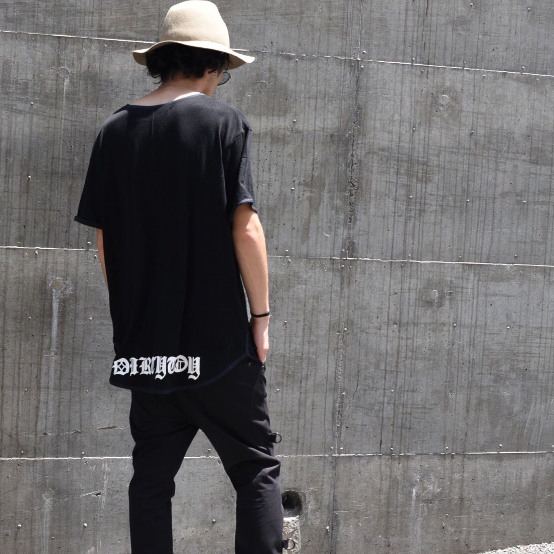 68_Sixty_Eight's tweet photo. JG BRAND MIX STYLE
~MONOTONE ~
@dirtytoy_official のTシャツとパンツにBurnout のハットをコーディネート。
#junglegym #burnoutjg #dirtytoy https://t.co/nZmWDgyrdr
