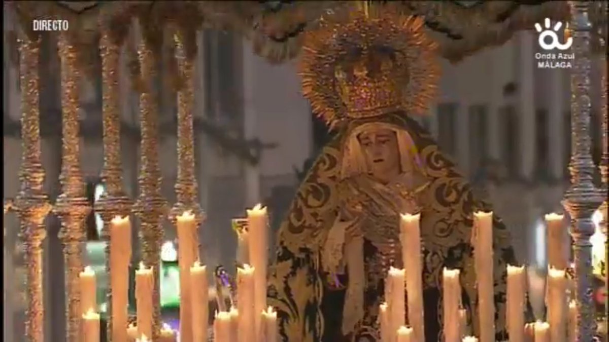 malagasanta's tweet photo. Un 15 de julio Cristo agoniza en la Cruz ante el desconsuelo de su madre, la Virgen de las Penas. A las 00:00h redifusión de @HdadLasPenas https://t.co/v0Lk7uupaG