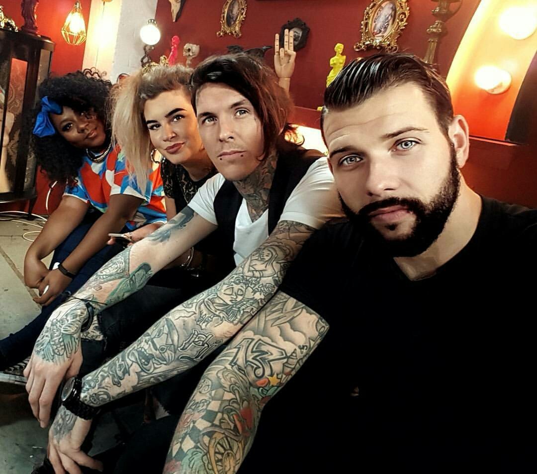 LegendPerrin's tweet photo. Paisley , Alice, Sketch &amp; Jay are so pure and loyal. They all have hearts of gold. I am beyond proud to have them as my idols <3 https://t.co/mUZwjWtLfZ