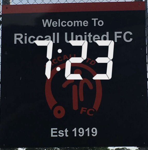 RiccallUnitedFC's tweet photo. Thank you to everyone working hard at the ground this morning #groundday #clubeffort @DavidSJackson88 @josh_thornton24 @Harrybrigham95 https://t.co/kYxmfunY0h