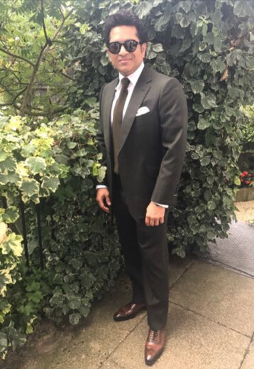 sachin_rt's tweet photo. .@pauljheeta this bespoke suit is as stylish as ever! Attention to detail is the difference between something good and something great. https://t.co/ukMivg5gv8