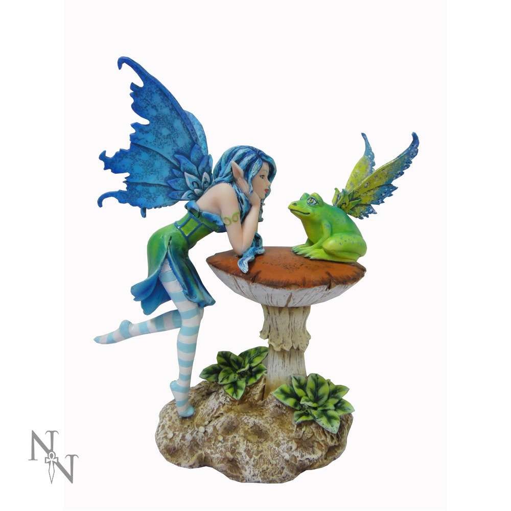 geminigifts26's tweet photo. Amy Brown figurines now in stock https://t.co/l9KVK3EzC5 #amybrownart #fairy #fantasy #art https://t.co/5o3bmZLLFd