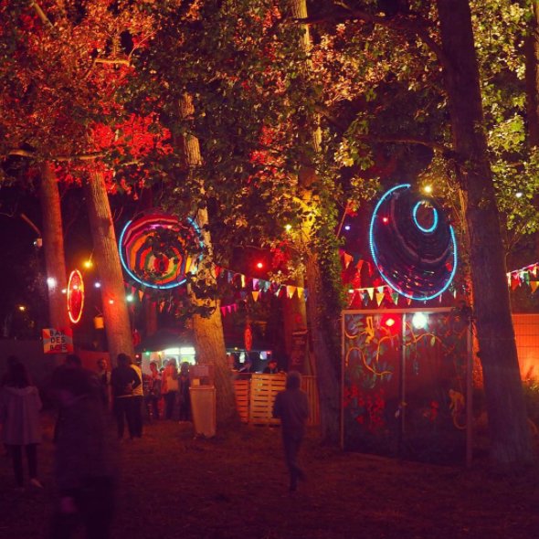 N'oubliez pas la monkey parade aujourd'hui à 21h20 ! Vos costumes sont prêts?
Ca va être fou ! #ptm17 #monkeyparade