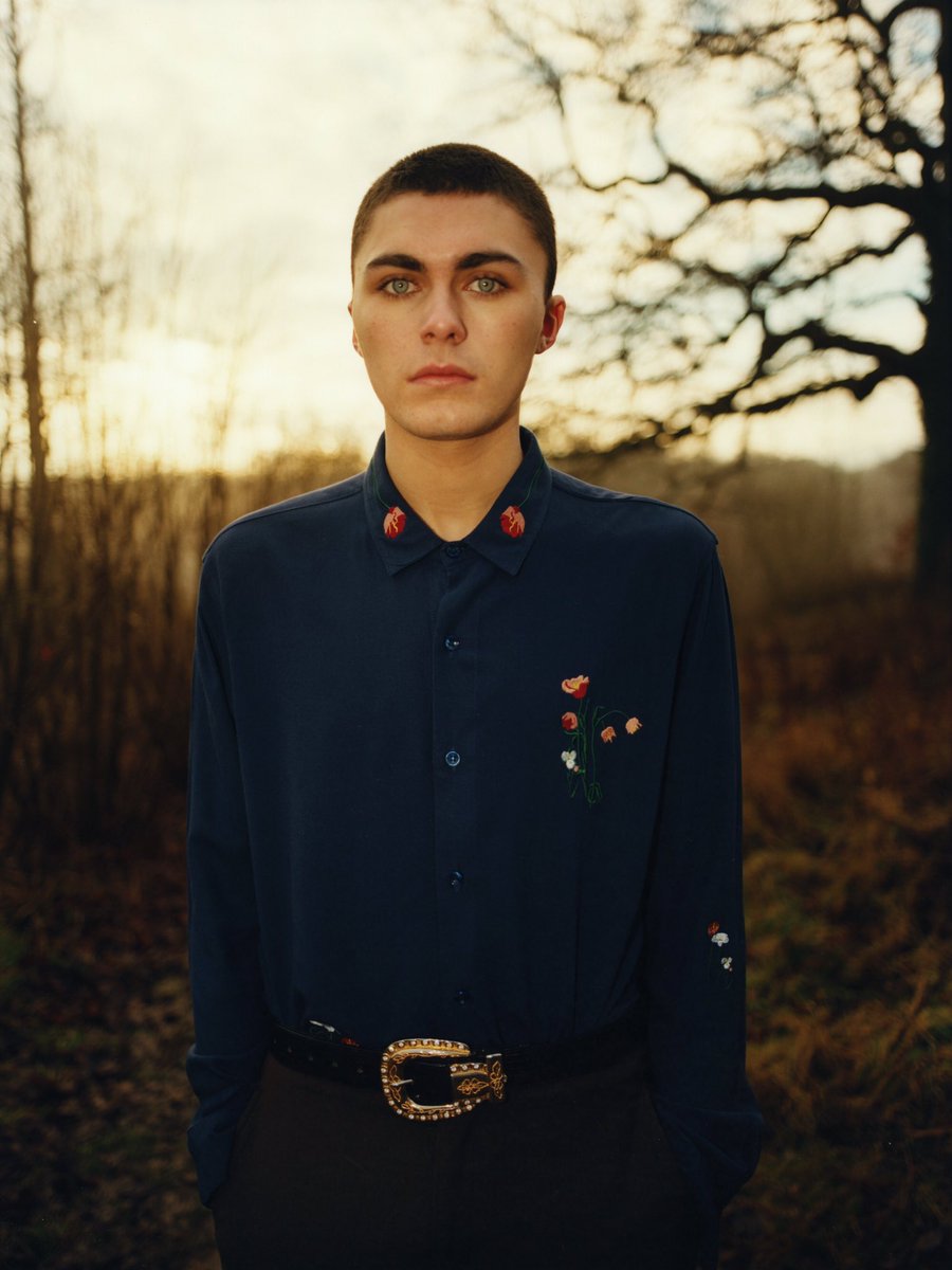 wonderlandmag's tweet photo. London label Bruta offers a stylish history lesson with new short Anglo Tango 🌹🌳🌷 https://t.co/ObMPE4O0CK https://t.co/CiDvAKBI81