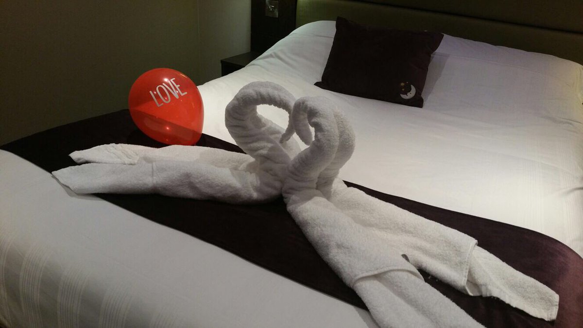 PI WoW for our wedding guests this weekend 👰🏼🥂 <a href="/smmottram/">Sam Mottram</a> @sarahvfrost1 <a href="/SDEBDD/">simon ewins</a> <a href="/southcoastarea/">South Coast</a>