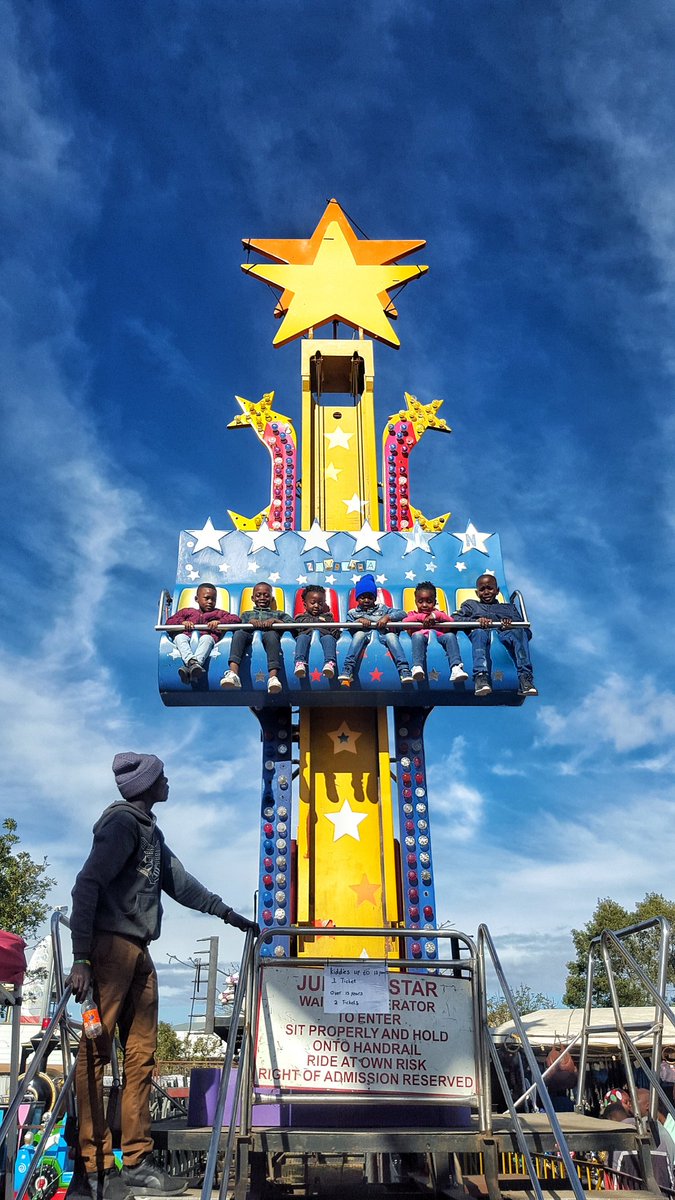 gotravelbug's tweet image. Great fun and games at the @oysterfestival grounds here in #knysna #KOF2017 @ExploreKnysna @knysnatourism @GoSocialSA @TresorsStudio