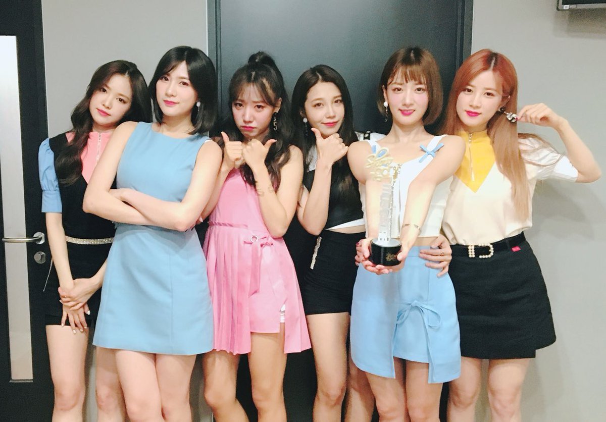 marino_pinkLuv's tweet photo. 6冠おめでとう〜😭💓
感動的すぎる…

#Apink6thWIN https://t.co/47b4qxd5Bd