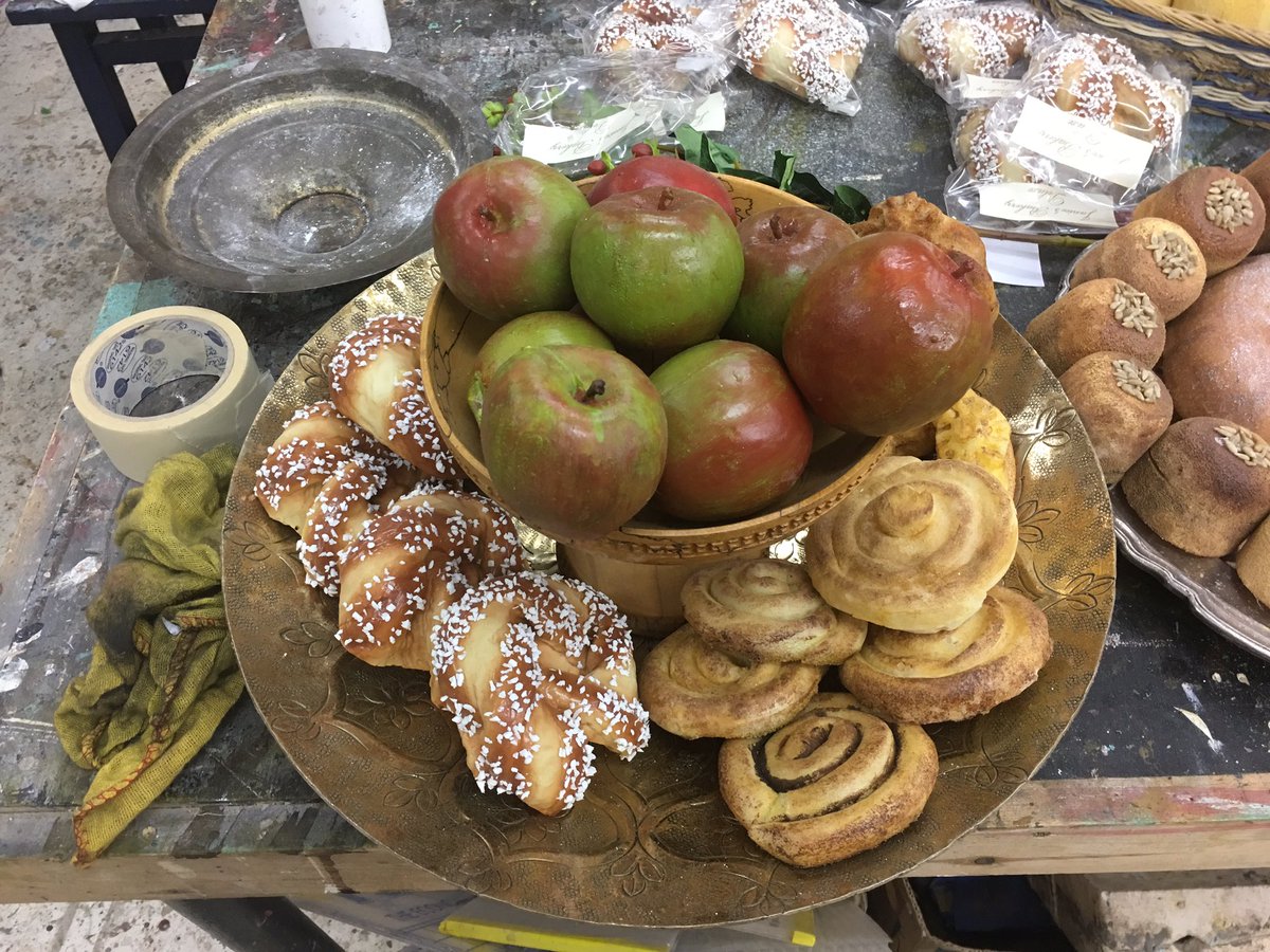 GProIllustrator's tweet image. Some of my work for 'Fiddler on the Roof' 😊🎨🎭📽