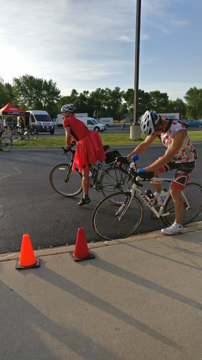 RedRibbonRideMN's tweet photo. Day 3: Today #RRR2017 transforms into a ribbon of red riding to Northfield! 72 miles to go! Be safe and have fun everyone! https://t.co/2EjHAIE0nr