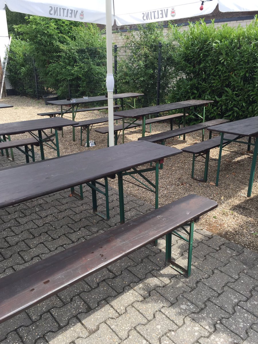 _Gemischtwaren's tweet photo. Es wird. #40jahresindeingrundzumfeiern #paaarty https://t.co/nWZJyIBWI6