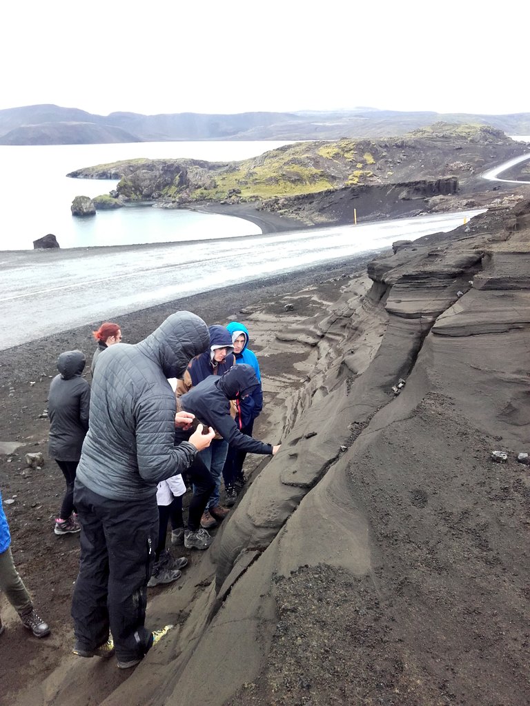 terrarob101's tweet photo. @CanonSlade studying the #subglacial/#subaqueous deposits on the #Reykjanes Peninsula. @NSTGeography @icevolcanoes https://t.co/6ziTUmbCq0