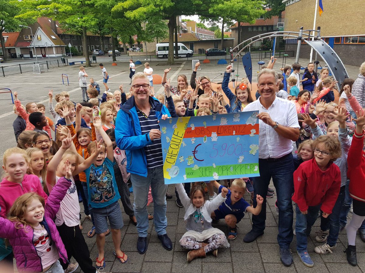 Stichting Opkikker is blij met de opbrengst van onze sponsorloop. De kinderen hebben €5900 bij elkaar gerend.