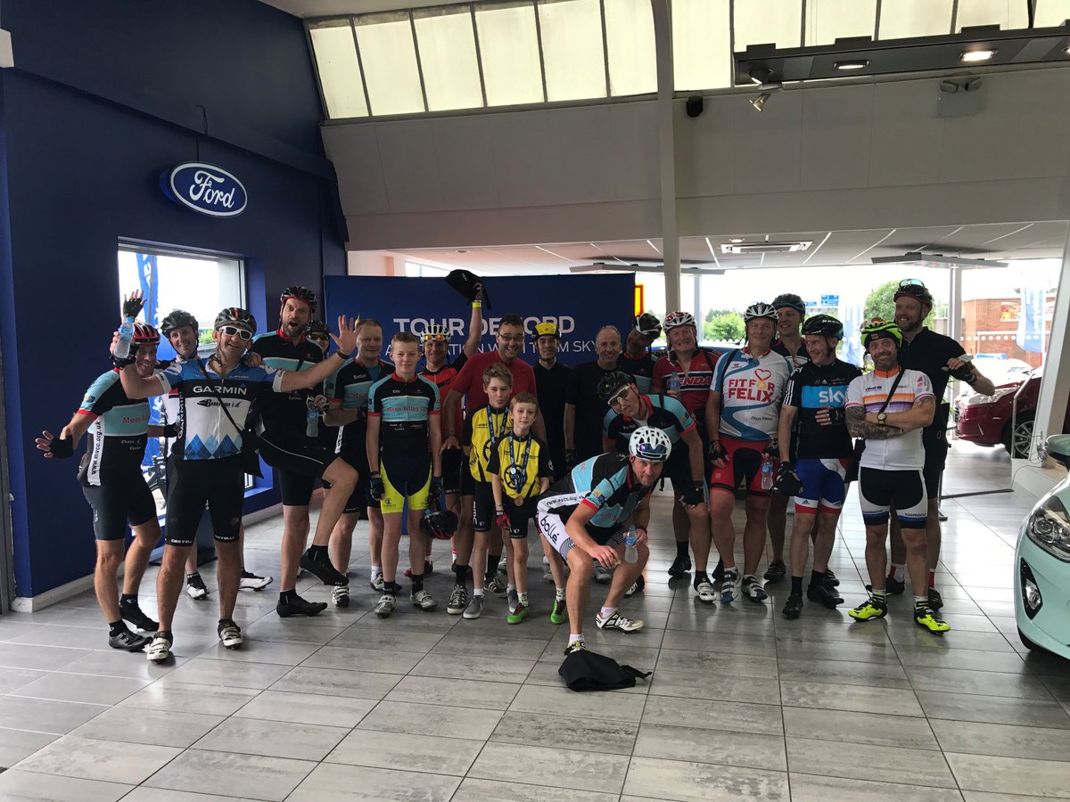 HendyGroup's tweet photo. Our first group are back after finishing their ride - it's fantastic to see such an amazing turn out again! #TourDeFord #TeamSky @forduk https://t.co/Naf7ki7Mz6