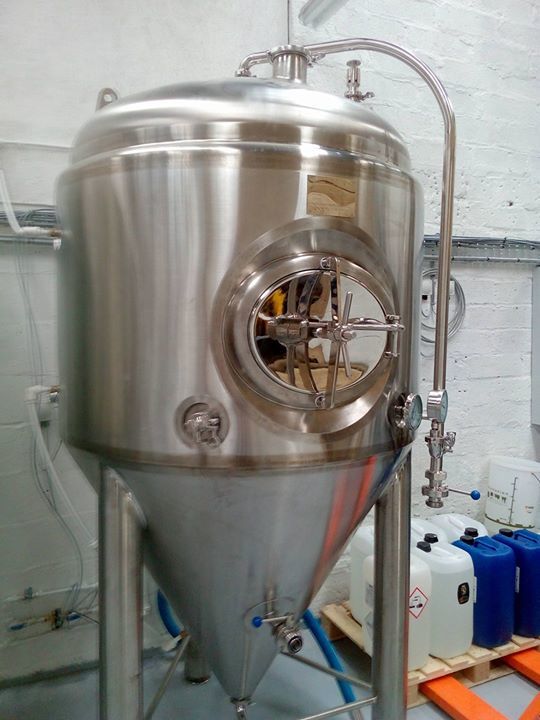 treensbrewery's tweet photo. There's a great smell coming out of this today!  #fermentation #hooray #beeranyone? https://t.co/aAF73gTnwL https://t.co/rxeZlAkjp1
