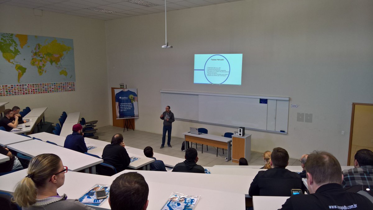 SQLCrespi's tweet photo. Primeiro encontro do #dotnetcxs com @lenersonn falando sobre teste de software #MVPBuzz https://t.co/iCacdzPVBm