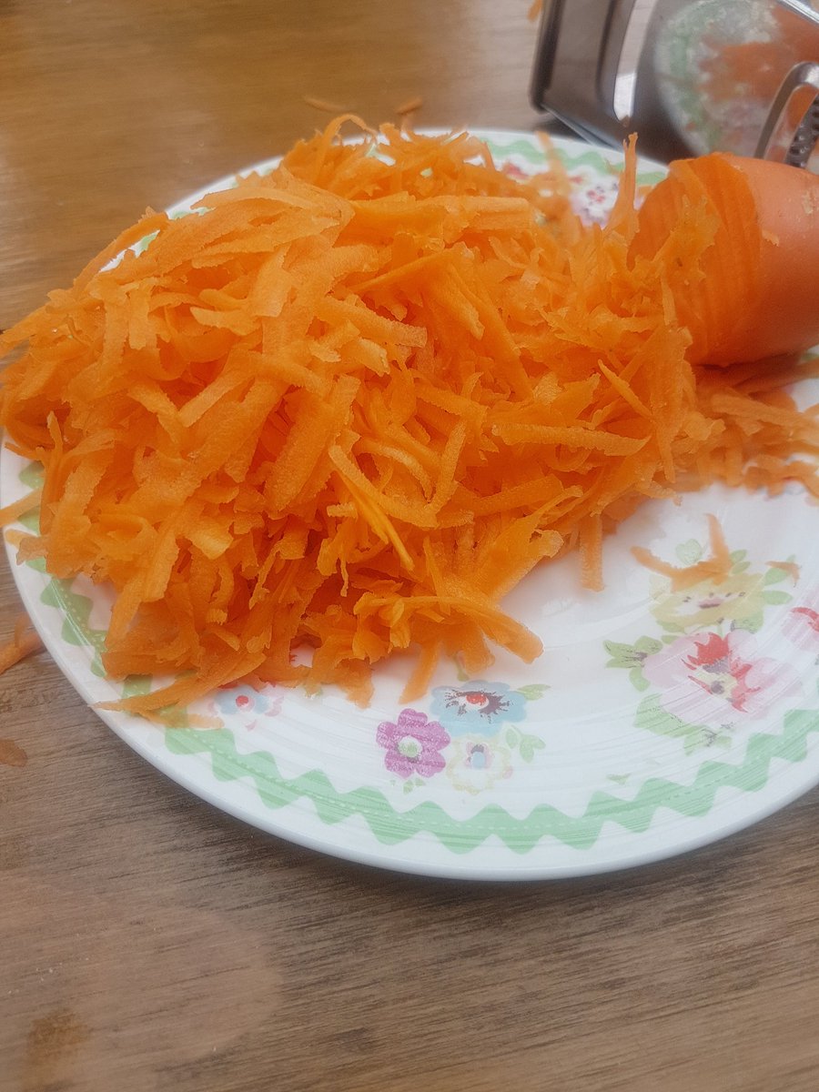 Fresh ingredients for our homemade doggie carrot cake #pugfest <a href="/Pug_fest/">PUGFEST</a> tomorrow is going to be fun!! 😀😀