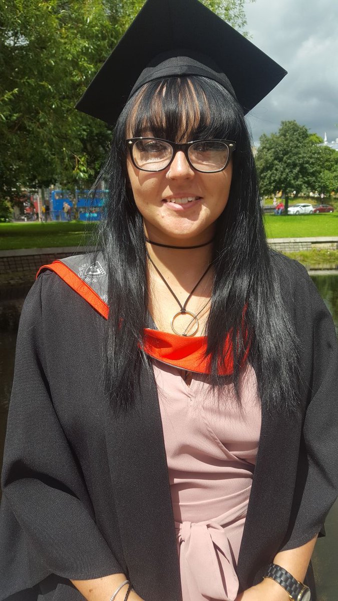 ChelseaaJade's tweet photo. Yesterday I graduated with a Merit in #digitaldesign from @NCLCollege. Gutted it's over. See you in September Newcastle College 🎓📚 https://t.co/ri51AYHR9a