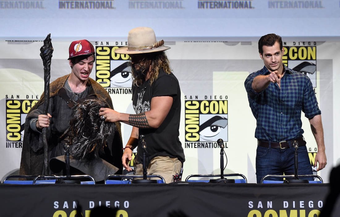 laneandkentnews's tweet photo. 3rd Time @ Comic-Con with #JusticeLeague co-stars last year! #SDC2016 Will we see our #DCEUTrinity next SAT for the 4th time? #SDCC2017 https://t.co/OeeU9cMNkn