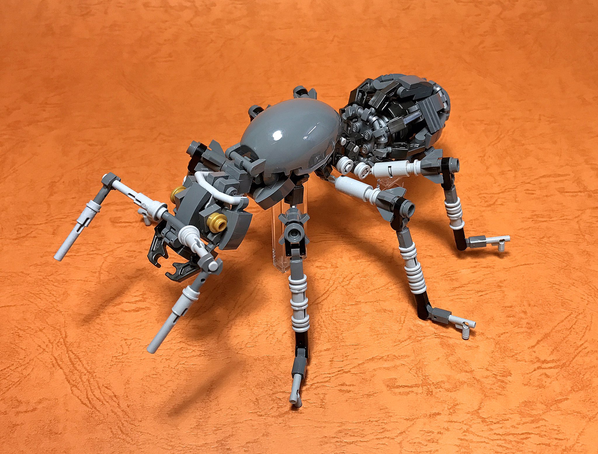 にかいどう 機械生物図鑑 在 Twitter 上 レゴでメカ アリ を作ったよ 女王アリと働きアリで構成された社会性昆虫 キノコを育てるハキリアリ 自爆して周囲の敵を道連れにするジバクアリ 巣を持たず 生物全てを獲物にするグンタイアリ等 色々 生物学上アリ