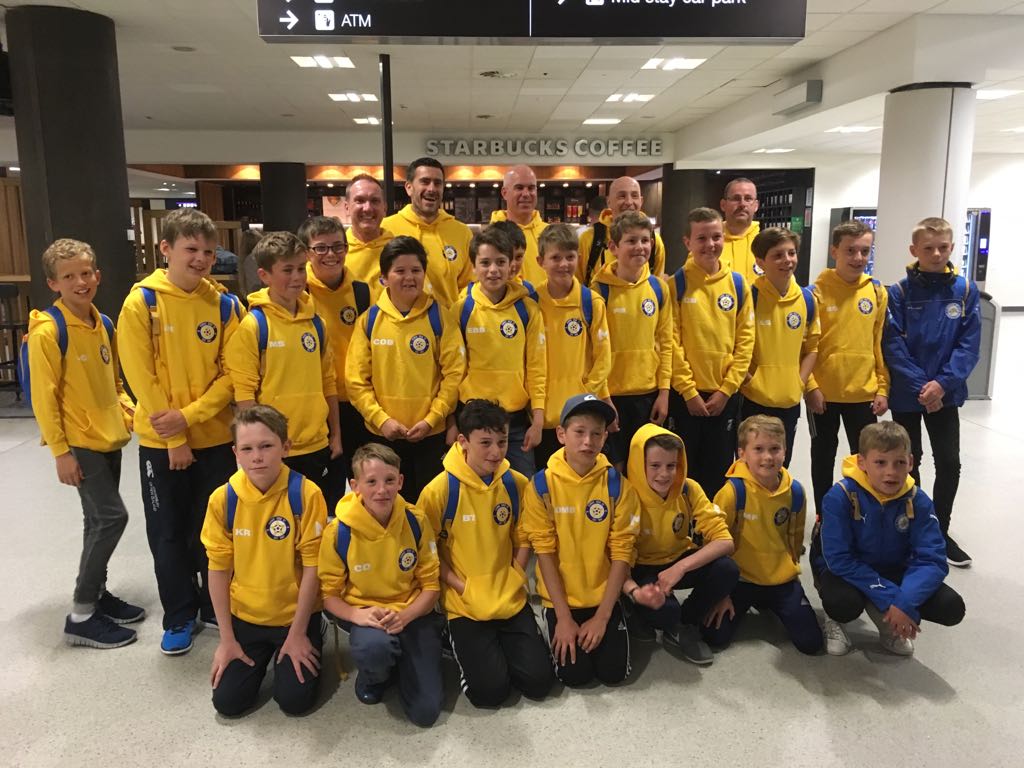 AloeVivi's tweet photo. @Leighgriff09 Currie Star 05s heading  to Gothia Cup. Kane &amp; team thank you for the signed top/photo that helped them raise funds ⚽😎 xx https://t.co/c6xCPrTYuY