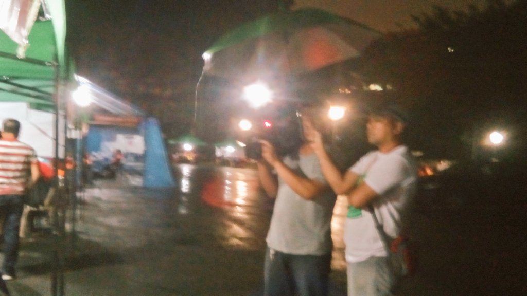L3amor's tweet photo. ATM CNN Philippines is at VMMC covering the nightshift for day2 of #MMShakeDrill  #mmda #ZeroCasualty https://t.co/Ajxndjh0js