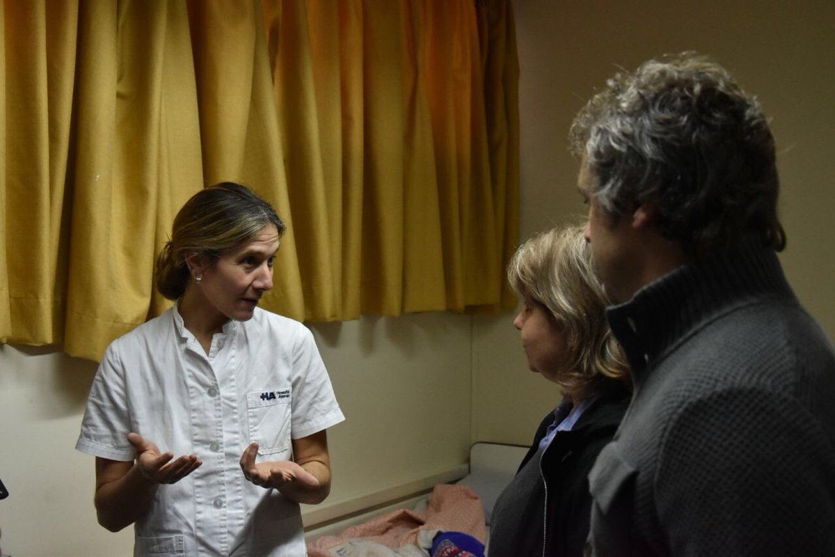 FelipeMiguelAR's tweet photo. Con @anabouperez y @banabenegas recorrimos la guardia del Hospital Fernández para charlar con médicos sobre las mejoras que estamos haciendo https://t.co/lB55Xo36PG