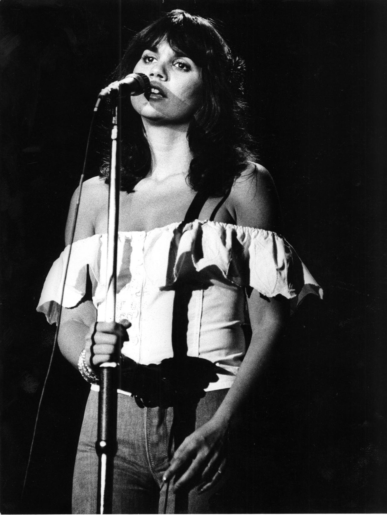 Happy birthday, Linda Ronstadt! Why the You re No Good singer is so very good:  