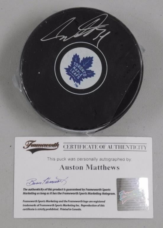 Auction_Network's tweet photo. #AustonMathews #SignedPuck #SportsMemorabilia: Auston Mathews, Rookie of the Year 2016/2017 Season TML Puck Signed
https://t.co/5TorH2dStt https://t.co/8BMfT4YMVn