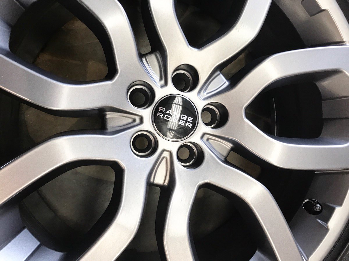 rsalloyrefurb's tweet photo. Matt anthracite Range Rover wheels! #alloys #rsalloy #refurb #cars #matt #anthracite #wheels #wheelrefurb #wheelrefurbishment #rangerover https://t.co/PuR4mzJo8n