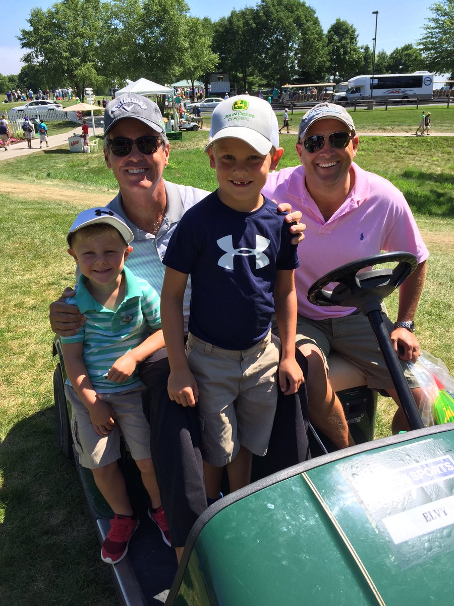 Thanks for the photo with the boys @IBFinchy <a href="/Luke_Elvy/">Luke Elvy</a>!! Enjoy the <a href="/JDCLASSIC/">John Deere Classic</a> and the sunny Midwest 👍🇦🇺🏌️