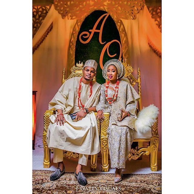 Weddingdiaries_'s tweet photo. from @jgatesvisuals - The Oba and his Olori !! #jgatesvisuals #love #lovebirds #yorubaweddings #TheAlukos17… https://t.co/pUiferz5vv https://t.co/KYyIPN1t4a