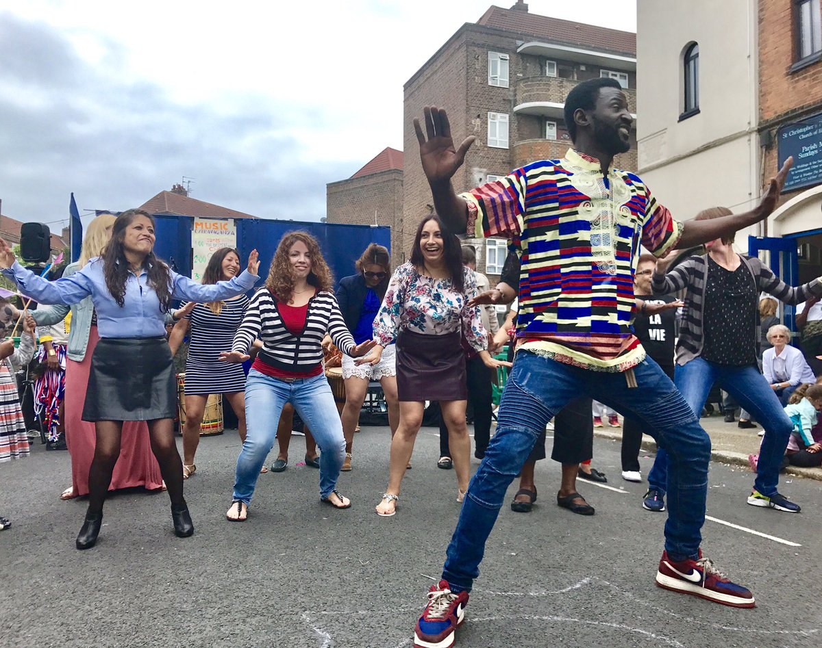 Showing off some dance moves #Walworth #tatumst #streetparty